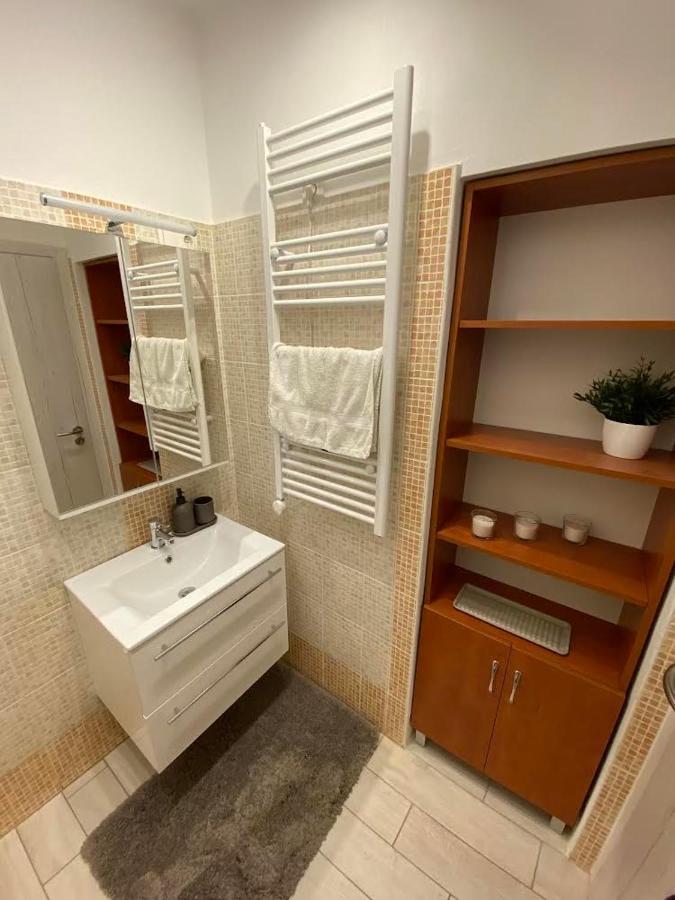 Chill Apartman Miskolc Esterno foto